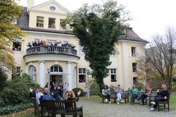 Entspannte Stimmung im mondänen Münchener Stadtteil Bogenhausen: Die Mitarbeiter des Ifo-Instituts (Foto: Ifo-Institut)