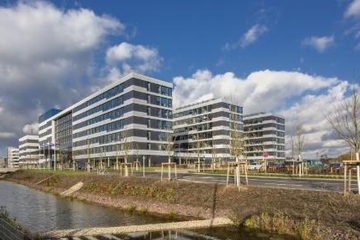 In Norderstedt vor den Toren von Hamburg: die Zentrale des Klebebandherstellers (Foto: Tesa)