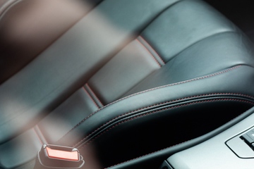 Bitte Platz nehmen: Moderne Autositze sind Hightech-Bauteile (Foto: Pexels/Ryan Lansdown)
