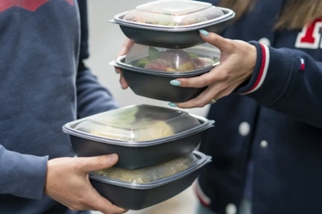 Lebensmittelverpackungen aus Kunststoff gehören zum Portfolio des künftigen Butterfly-Beteiligungsunternehmens (Foto: Sabert)