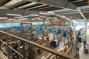 Blick in die Profilproduktion im rheinland-pfälzischen Dahn (Foto: SLS)
