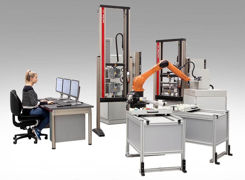 ZwickRoell: Automatisierte Zug- und Biegeversuche an Kunststoffproben