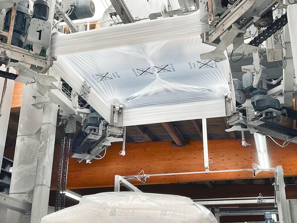 RKW: Stabile Stretchhood-Folien mit 30 Prozent Rezyklat