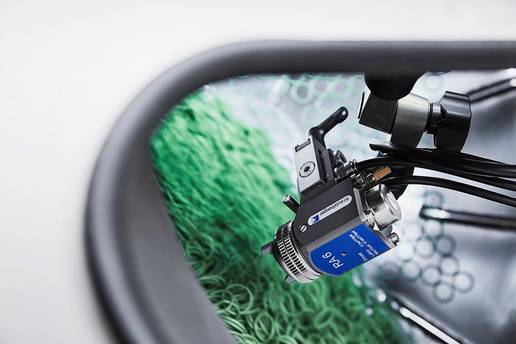 Walther Trowal: Reproduzierbare Beschichtung von Massenkleinteilen aus Elastomeren