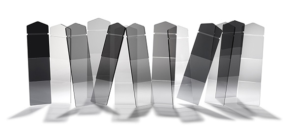 Neutralgraue PLEXIGLAS<sup>®</sup> Formmassen mit besserer Rotdurchlssigkeit